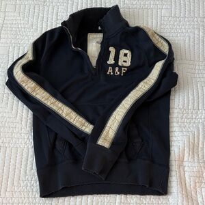Abercrombie & Fitch Navy quarter zip size small
